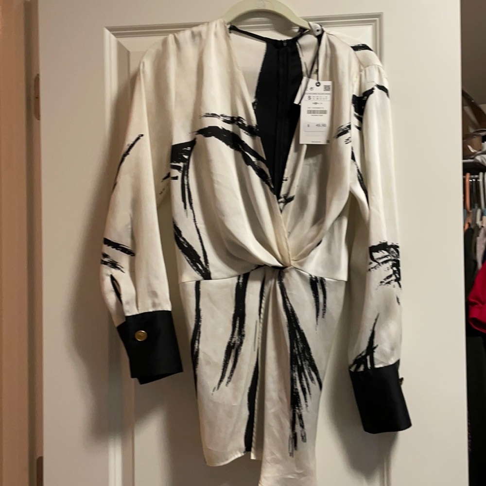 Zara blouse size small